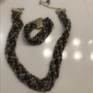 liz claiborne necklace and bracelet set